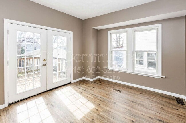 Photo - 7618 Grand Division Ave