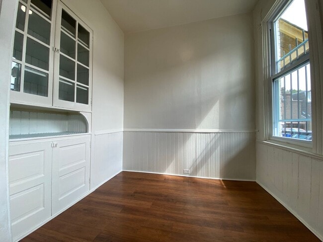 Photo - Amazing Two Bedroom in Oakland with a Back Porch - A Perfect Univ. of Pitt Location! Call Today! Unit 3610 #1