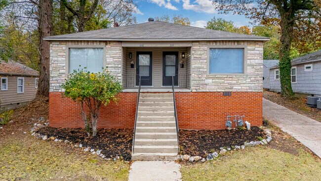 Photo - 2221 Blackwood Rd