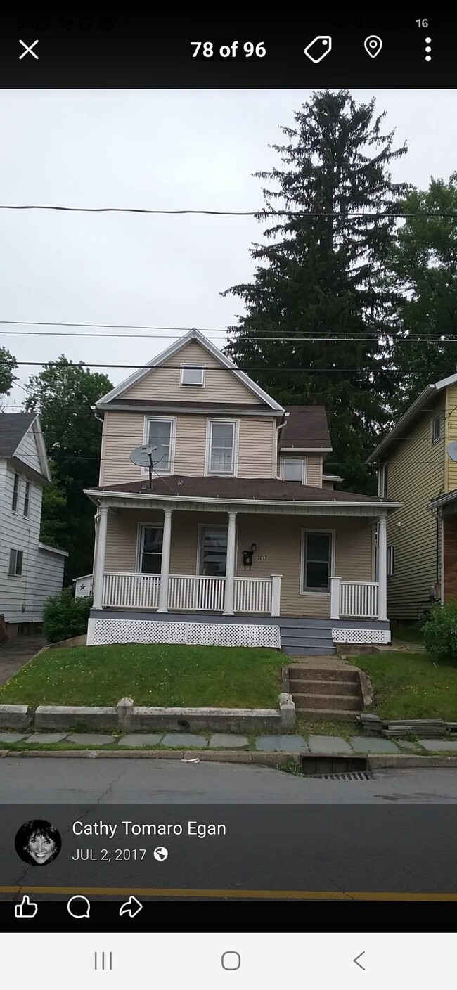 Building Photo - 2017 Green Ridge St Unit Green ridge street