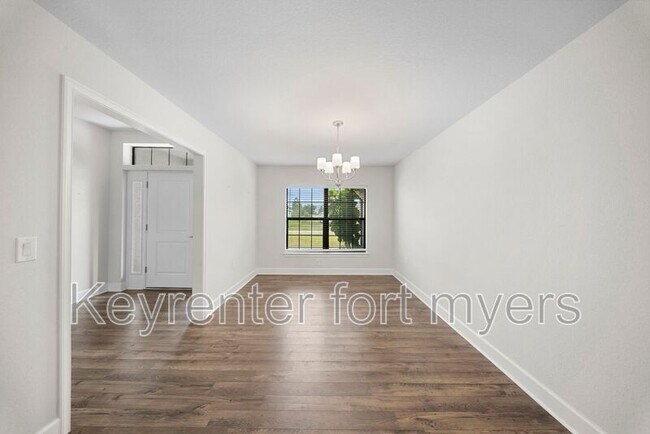 Photo - 490 Windermere Dr