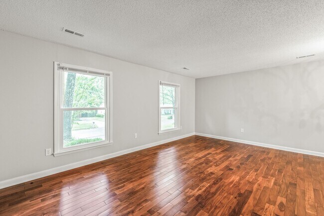Photo - (Coming Soon) Move-in Ready 3 Bedroom Ranch!!