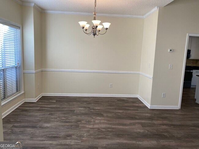 Photo - 321 Baldwin Ct