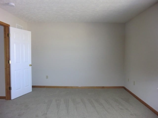 222 Sandridge Dr