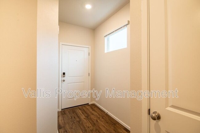 Photo - 442 Lost Lake St NE