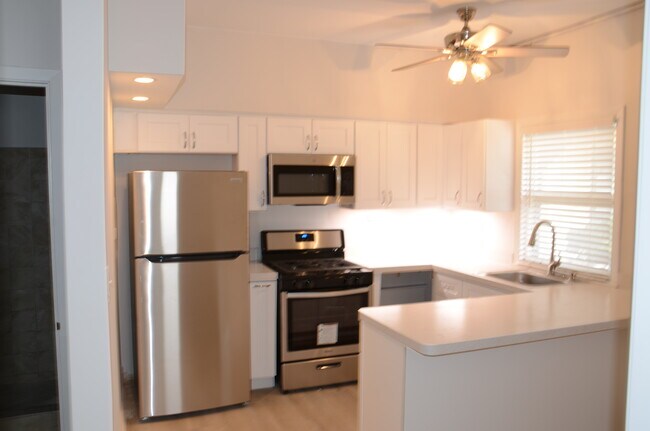 Photo - Sunset Ridge Apartments of Glenview