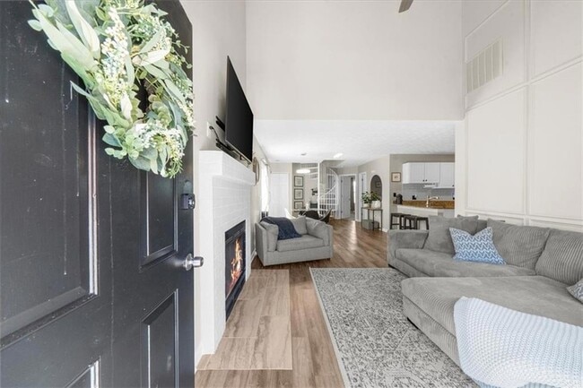 Photo - 820 Camelon Ct