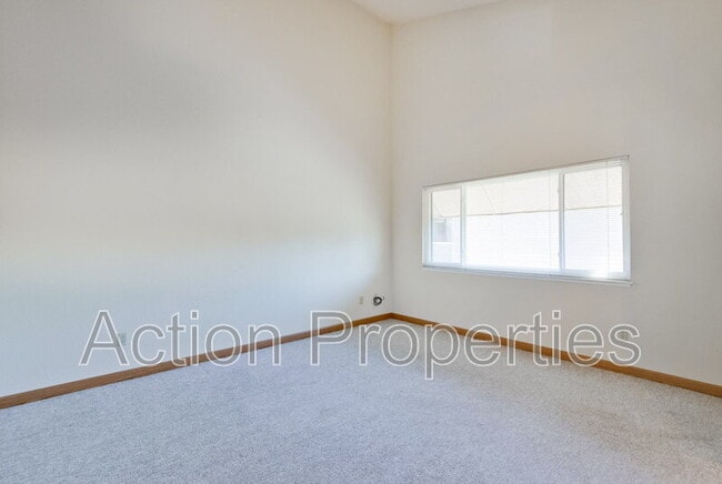 Photo - 180 Albacore Ln