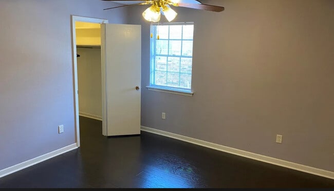 Building Photo - 2312 Giuffrias Ave Unit 7 Rental