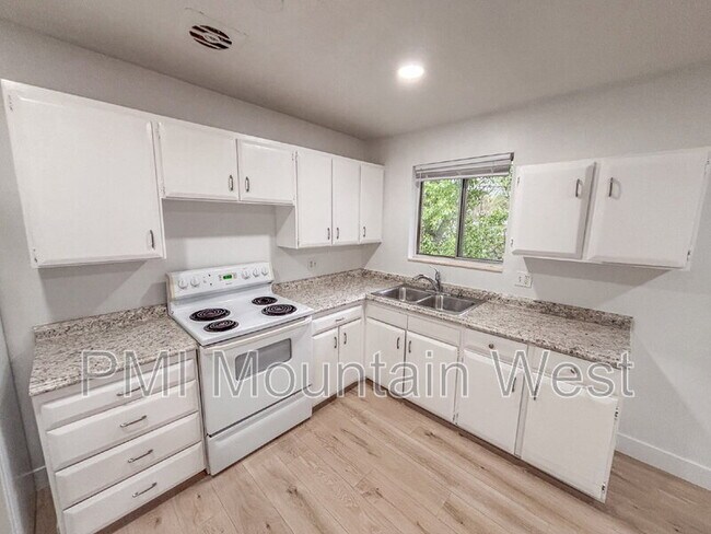 Photo - 4675 S 1300 E