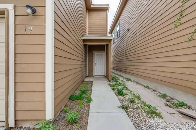 Photo - 3-BEDROOM TOWNHOME IN NORTH SHEARER HILLS