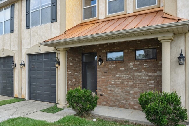 Building Photo - 212 Capri Pl Rental