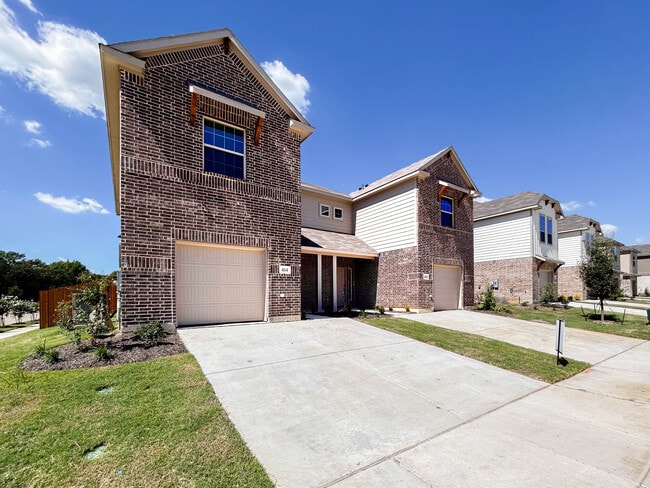 412-414 Mockingbird Ln