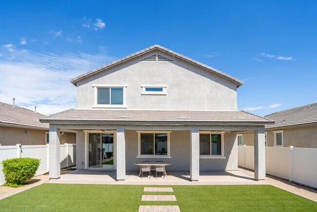 Photo - 2437 E Alta Vista Rd