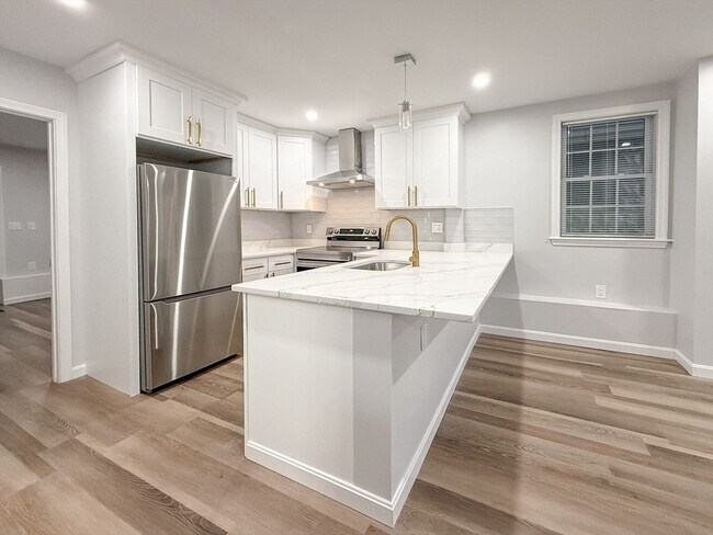 Building Photo - 29 Avon St Unit 1