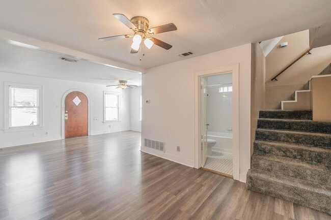Photo - 2 bedroom 1 bath duplex in Arlington Heights