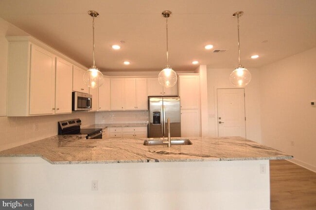 Photo - 21731 Dovekie Ter Unidad 206