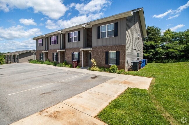 Building Photo - 920 Warrior Hill Dr Rental