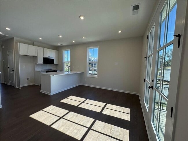 Photo - 1393 Breezy Cir