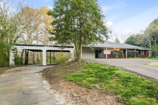 Photo - 491 Kelly Dr NE