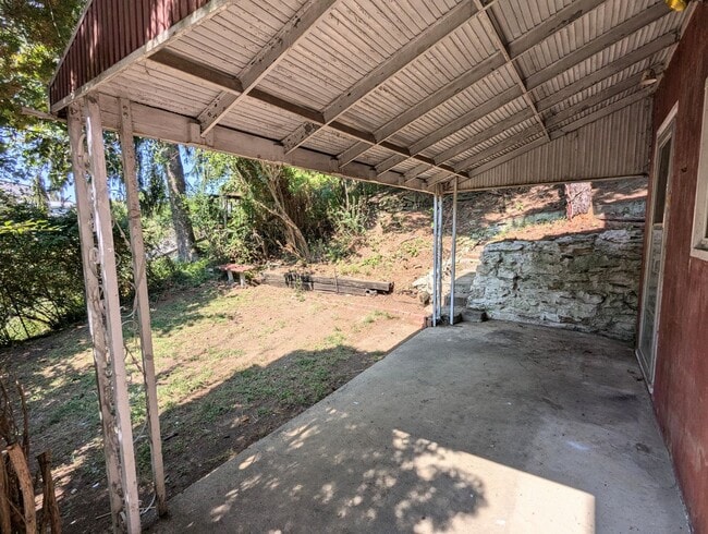 Photo - Spacious 2 bedroom 1 bathroom single family home (Marshall-Shadeland)