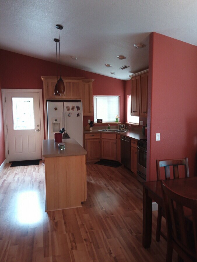 Photo - 725 Washo Ln