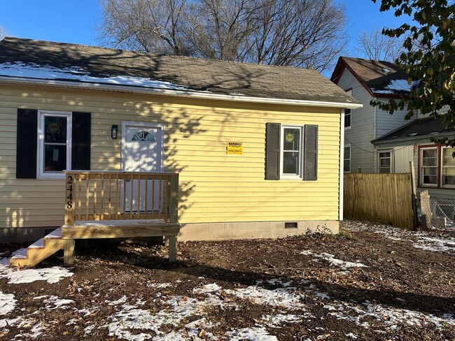 Building Photo - NEW REMODEL