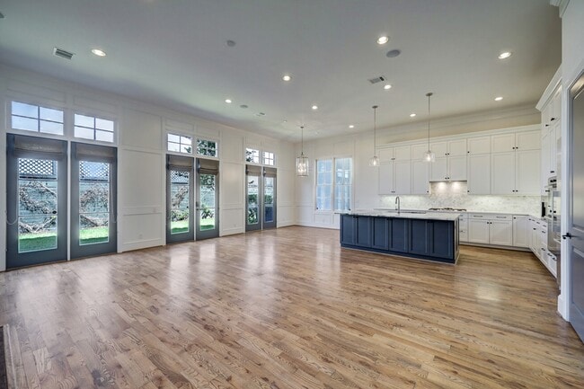 Photo - 1116 Mosaico Ln