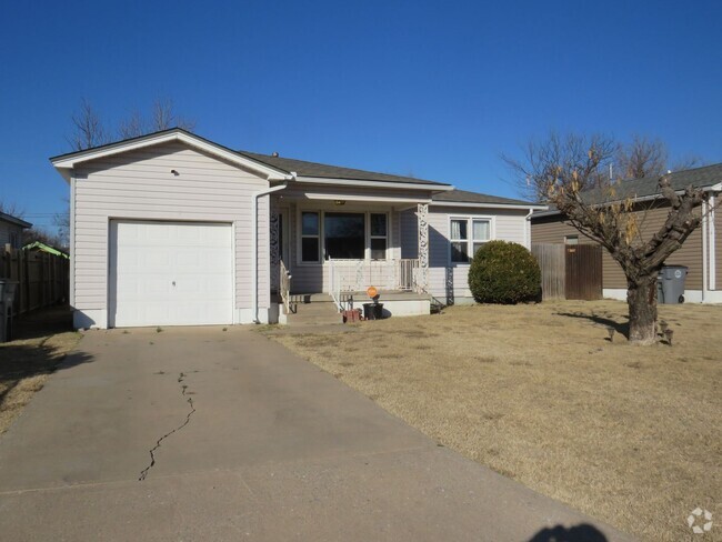 Building Photo - 1507 NW Bessie Ave Rental