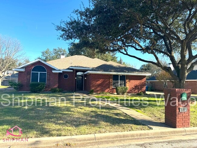 Building Photo - 848 Eagles Nest Dr