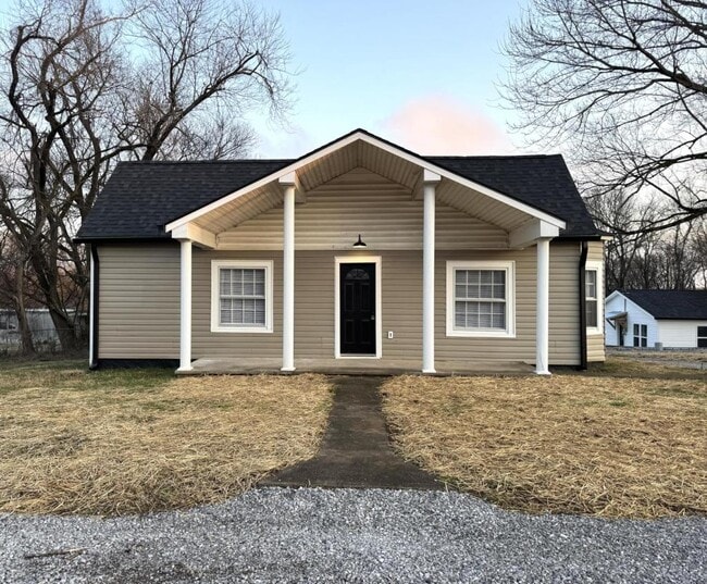 Photo - 8510 Three Points Road