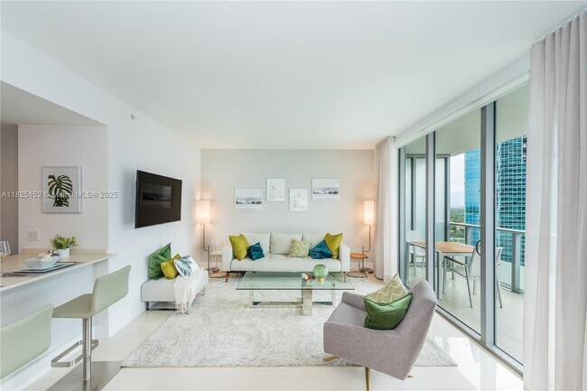 Photo - 1300 Brickell Bay Dr Unidad 2900 Rental