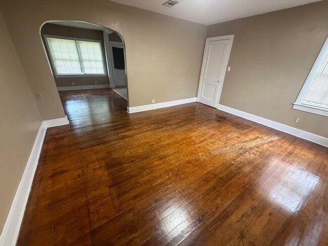 Photo - 510 Avondale Ct
