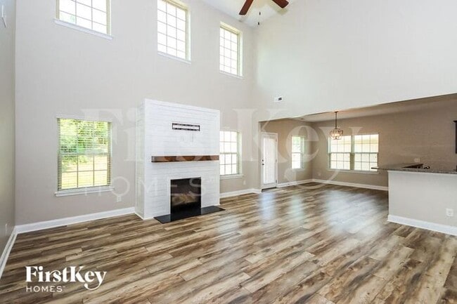 Photo - 321 Tall Wheat Lane