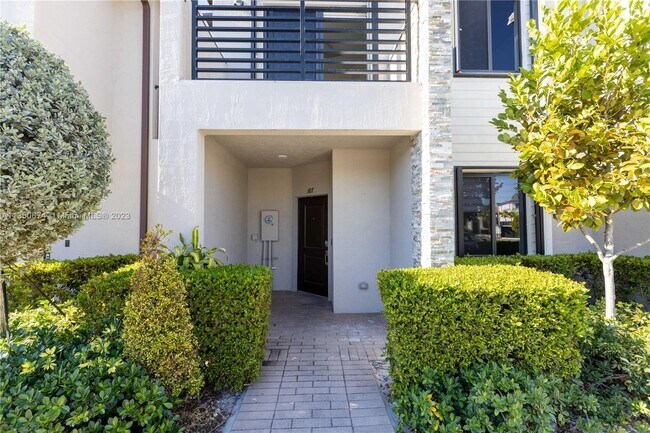 Photo - 387 NE 208th Terrace