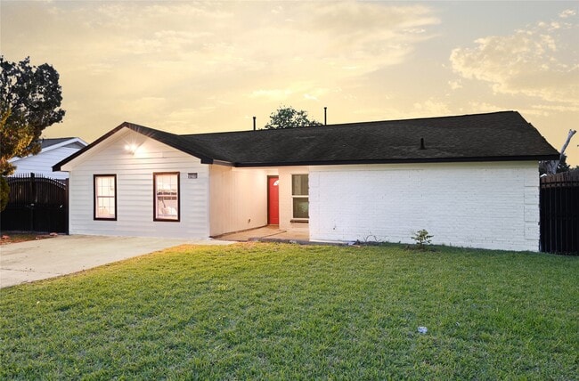 Photo - 12115 Wood Forest Dr