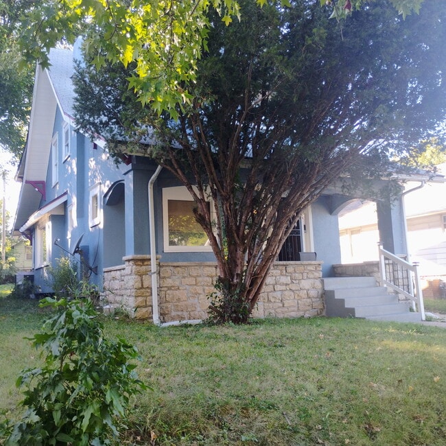 Photo - 2914 Bales Ave