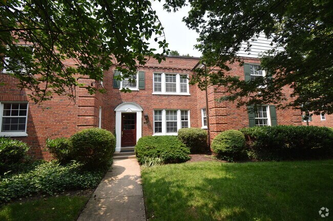 Building Photo - 1816 Queens Ln Unit 4-225 Rental