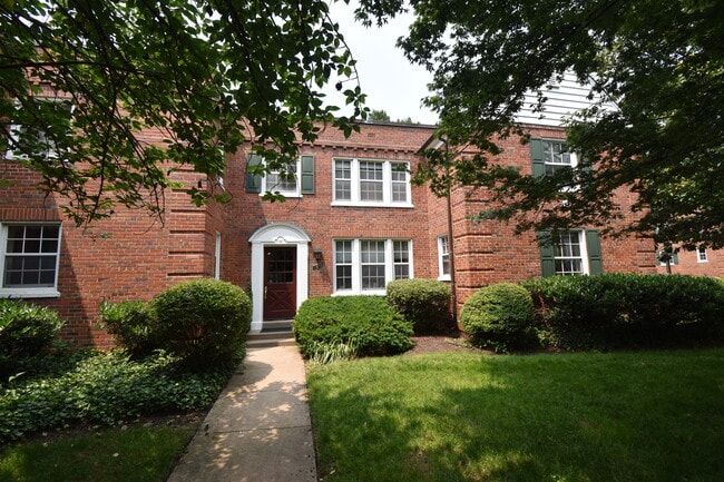 Photo - 1816 Queens Ln Condo Unit 4-225