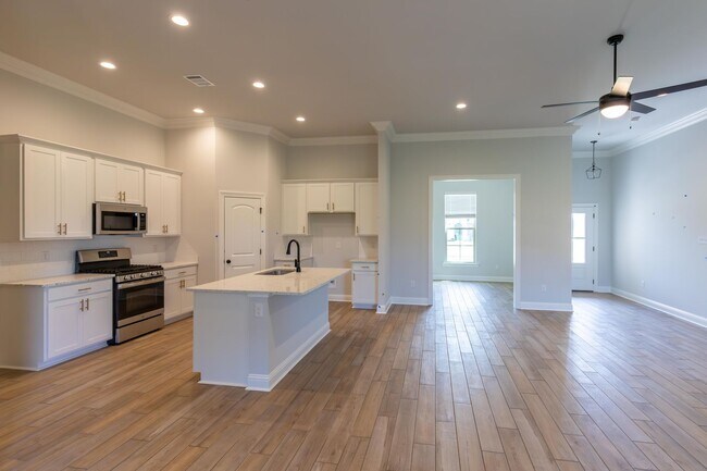 Beautiful New Modern Home in Cane's Landing! - Beautiful New Modern Home in Cane's Landing!