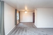2BR, 1BA - 1,100 SF