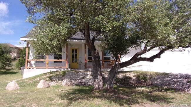 Photo - 1482 Birch Ln House