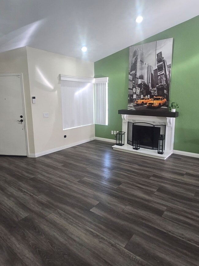 Photo - 1828 Springtree Dr