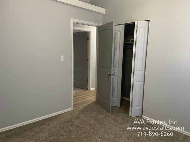 Photo - 731 E Laporte Dr