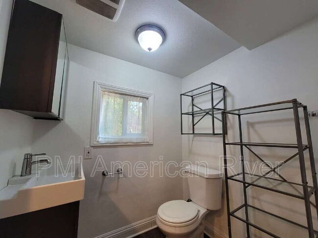 Photo - 4201 56th St