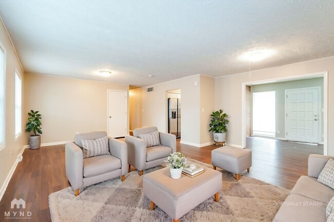 Photo - 10 Oakwood Dr