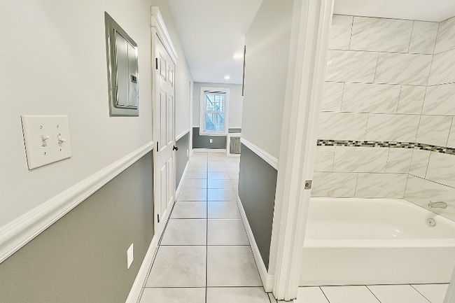 Photo - 182 Seymour Ave Unit 1