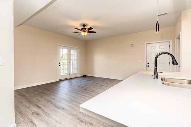 229 E. Johnson Circle