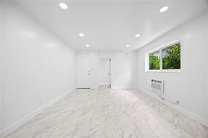 Photo - 478 SE 3rd St