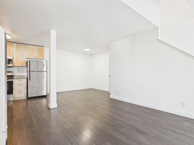 820 Casanova Ave
